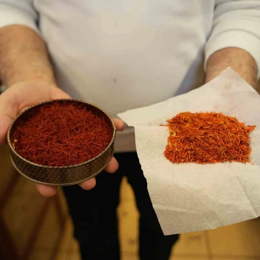 Safranın Gramı 900 TL: 150 Bin Çiçekten Sadece 1 Kilo Çıkıyor