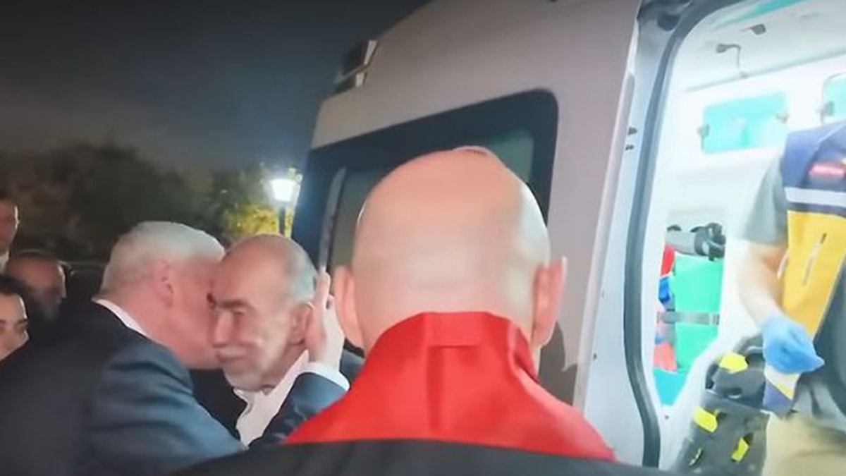 Sağlık Sorunlarına Rağmen Sandığa Gitti: Ambulansla Oy Kullandı