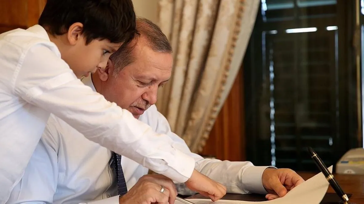Sağlıkla geldi! Başkan Erdoğan'ın torun sevinci: Kabine öncesi Ankara'ya geldi