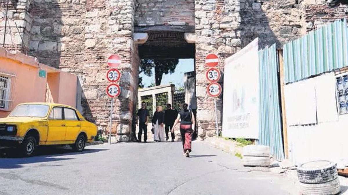 Sahabelerin Şehit Düştüğü Kapı: Eğrikapı'nın Tarihi