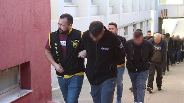 Sahte kaza şebekesine 79 gözaltı: Adana merkezli operasyon
