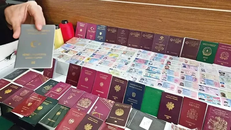 Sahte kimlik düzenleyen suç örgütüne darbe: 31 gözaltı