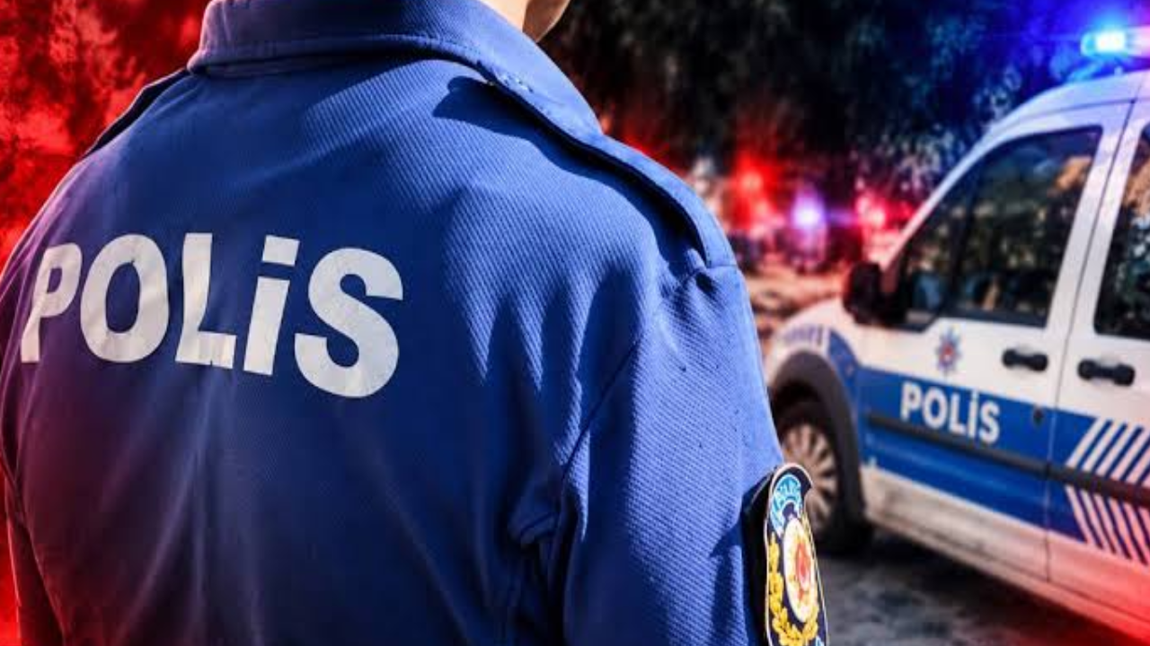 Sahte polisler 3,3 milyon liralık altını kaptı! Yakayı ele verdiler