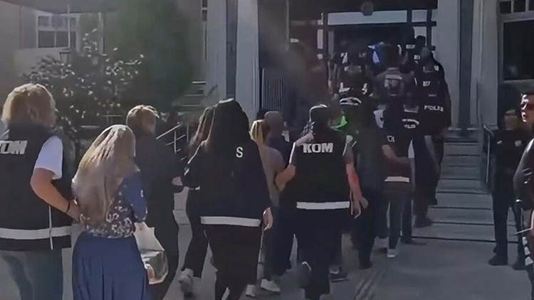 Sahte Vize Sitesi Dolandırıcılarına İkinci Darbe: 27 Yeni Tutuklama