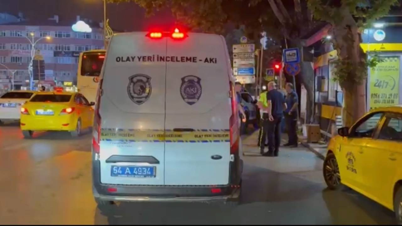 Sakarya Adapazarı'nda taksi durağında silahlı kavga: 1 yaralı