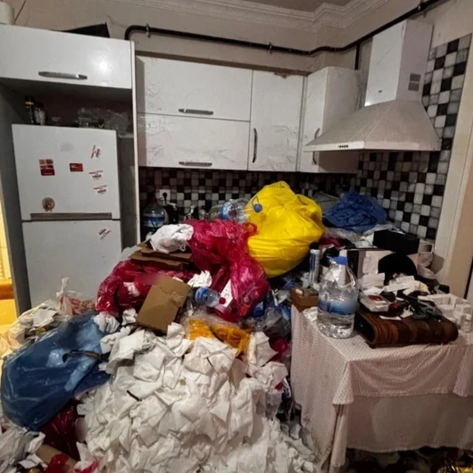 Sakarya'da Çöplük Eve Dönen Kiralık Konut İçin Hukuki Süreç Başlatıldı