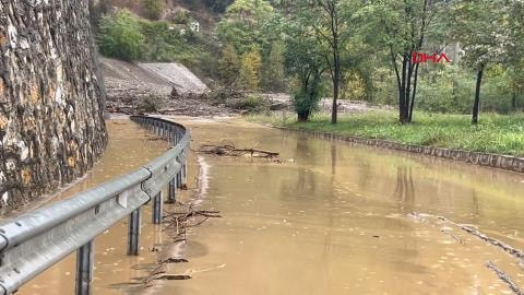 Sakarya Geyve'de Heyelan: İki Mahalle Yolu Kapandı