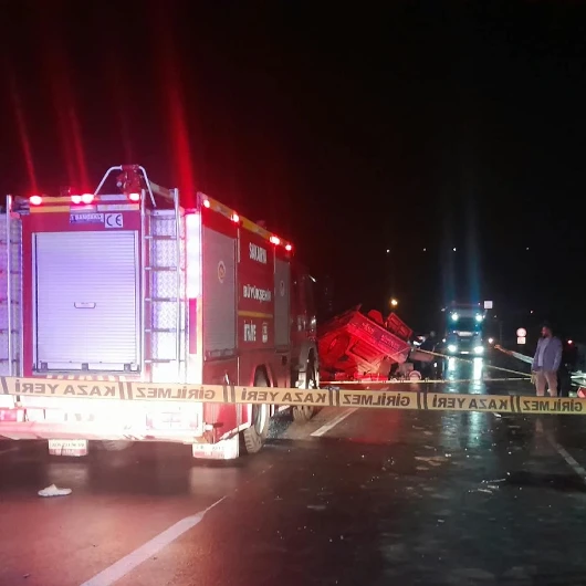 Sakarya'da Zincirleme Kazada AK Partili Yönetici Hayatını Kaybetti