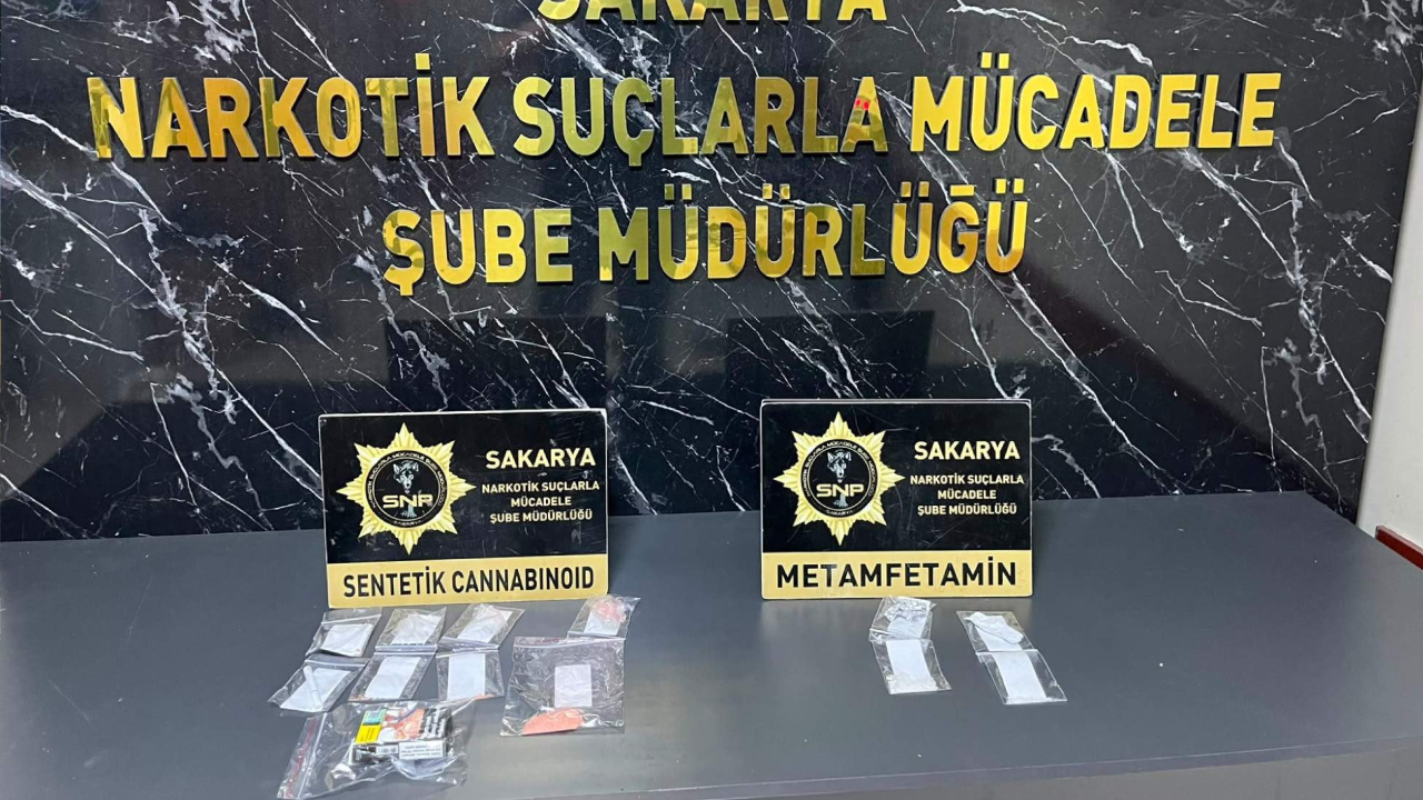Sakarya'da uyuşturucu operasyonu: 5 gözaltı