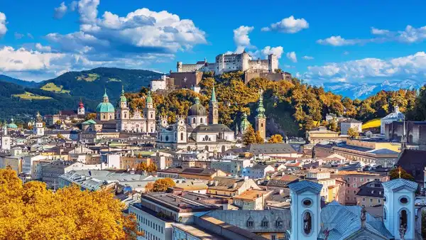 Salzburg: Doğanın ve Tarihin Büyüleyici Dansı