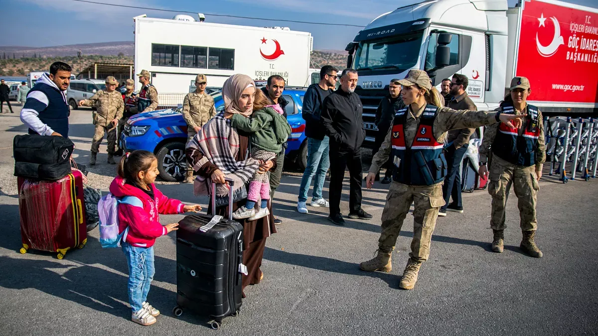 Şam Büyükelçisi: Suriyeliler Türkiye'de Kalıcı Oluyor