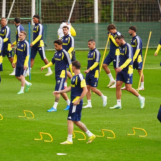 Samandıra'da Gerilim: Fenerbahçe'de Açıklamalar Oyuncuları Rahatsız Etti
