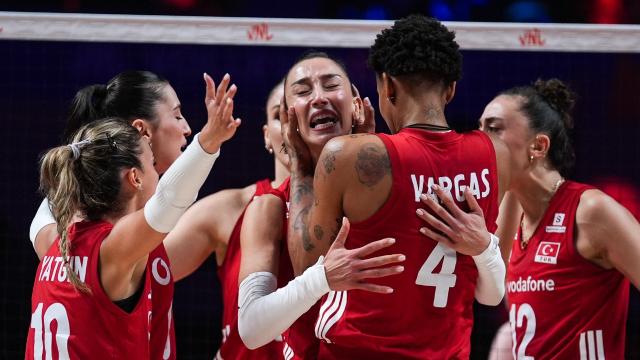 Türk Kadın Voleybol Takımı Tarihi Bir Başarıya İmza Attı