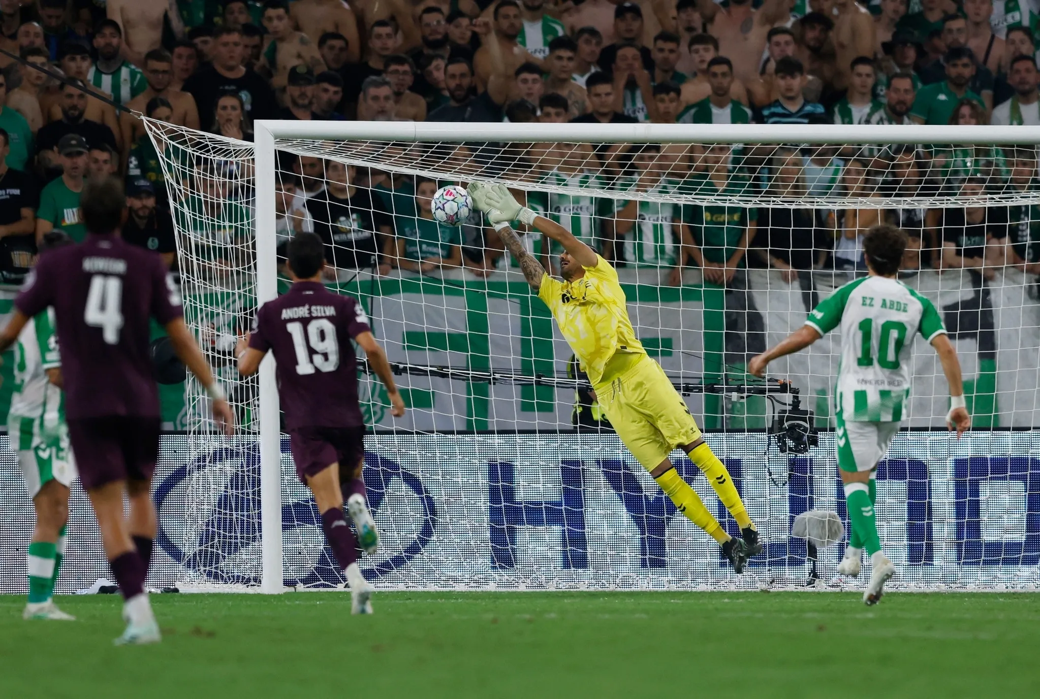 Şampiyonlar Ligi'nde 9 Maçlık Gece: Fenerbahçe'ye 6-0'lık Yenilgi