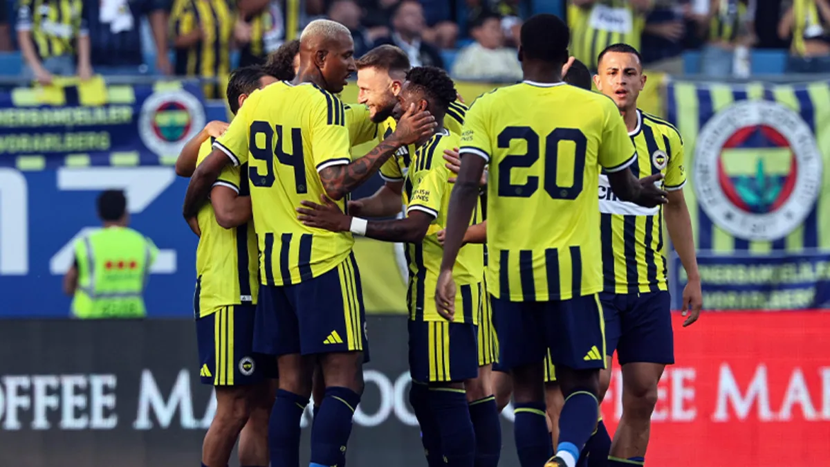 Şampiyonlar Ligi'nde Fenerbahçe - Gornik Zabrze Maçı Başladı