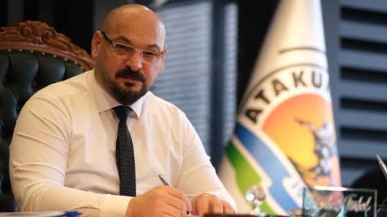 Samsun'da Şok İstifa: Atakum Belediye Başkanı ve 20 Üye CHP'den Ayrıldı