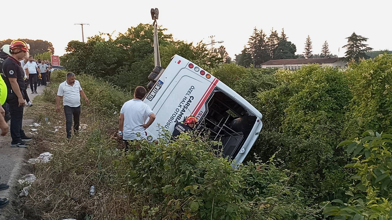 Samsun'da Halk Otobüsü Şarampole Devrildi: 21 Yaralı