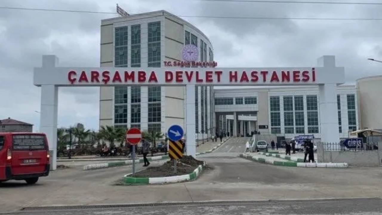 Samsun'da MHRS çilesi: Randevu alamayan hasta gece yarısı hastane önünde sıra bekliyor