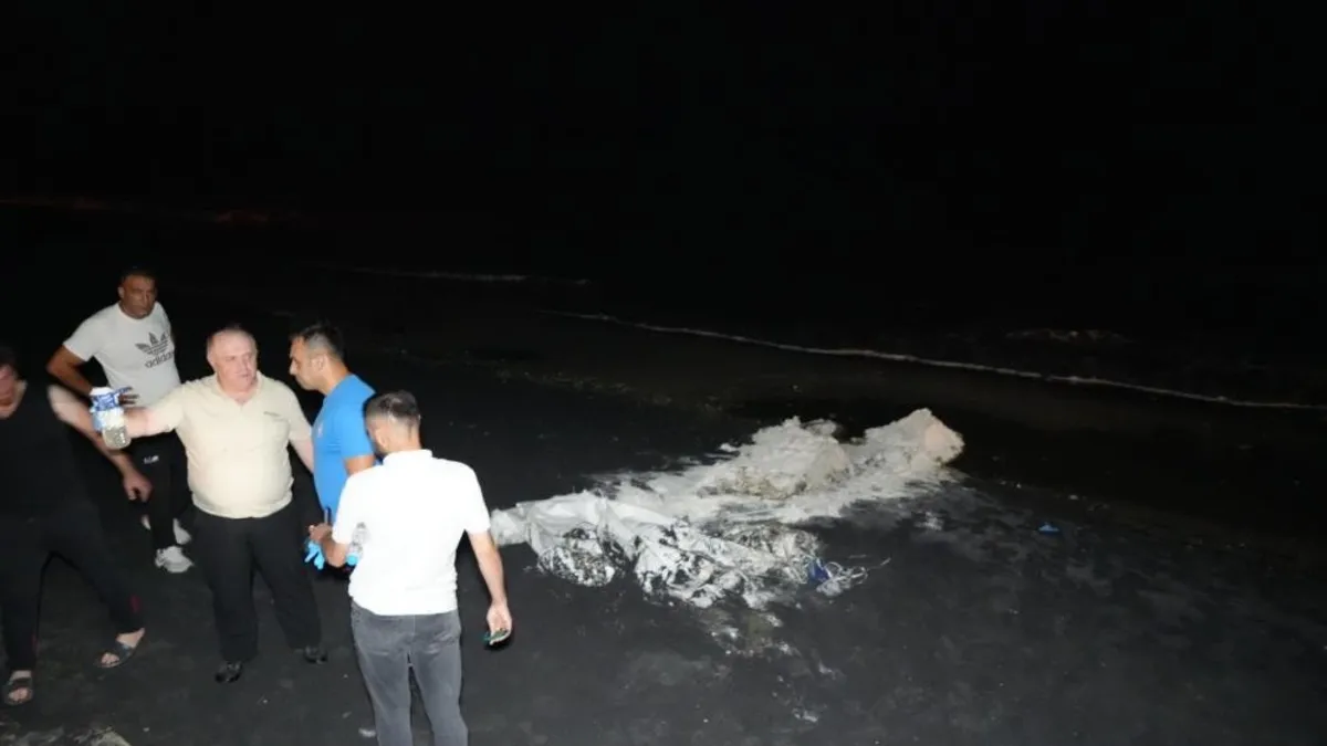 Samsun Sahillerinde Karaya Vuran Şüpheli Çuvallar Endişe Yarattı