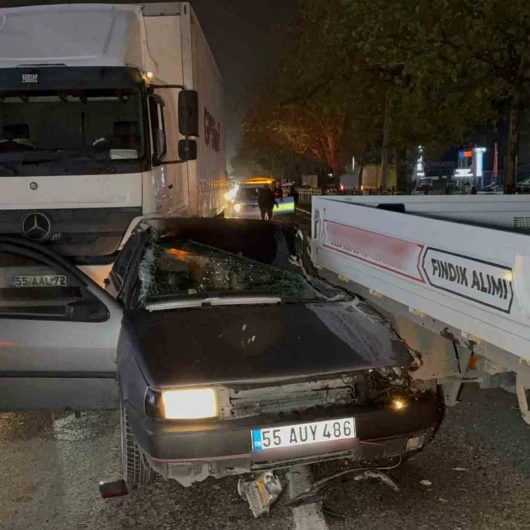 Samsun'da dört araçlı zincirleme kaza: Anne ve oğlu yaralandı