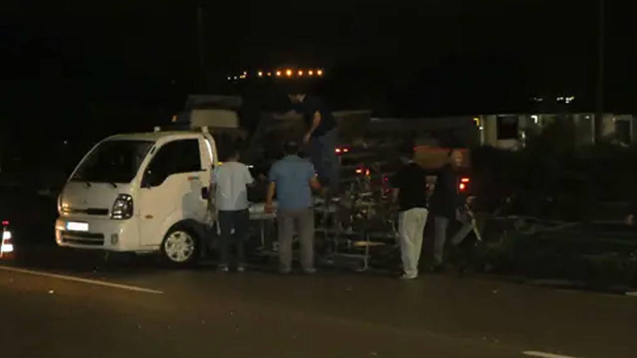 Samsun'da Otomobil Kamyonete Çarptı: 4 Yaralı