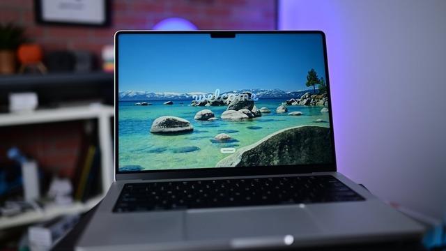 Samsung, Gelecekteki OLED MacBook'ların Tek Panel Tedarikçisi Olacak