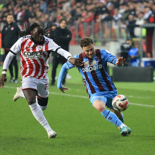 Samsunspor - Trabzonspor: Canlı Anlatım ve Maç Önizlemesi