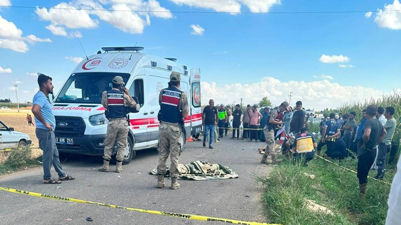 Şanlıurfa'da motosikletli 2 çocuk traktör mibzerine çarptı: 2 ölü