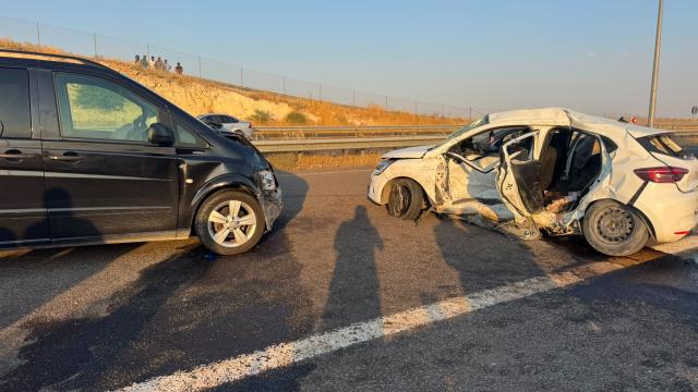 Şanlıurfa'da minibüs ile otomobil çarpıştı: 3 ölü, 7 yaralı