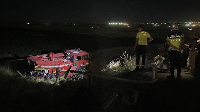 Şanlıurfa'da Minibüs ile Arazöz Çarpıştı: 8 Yaralı