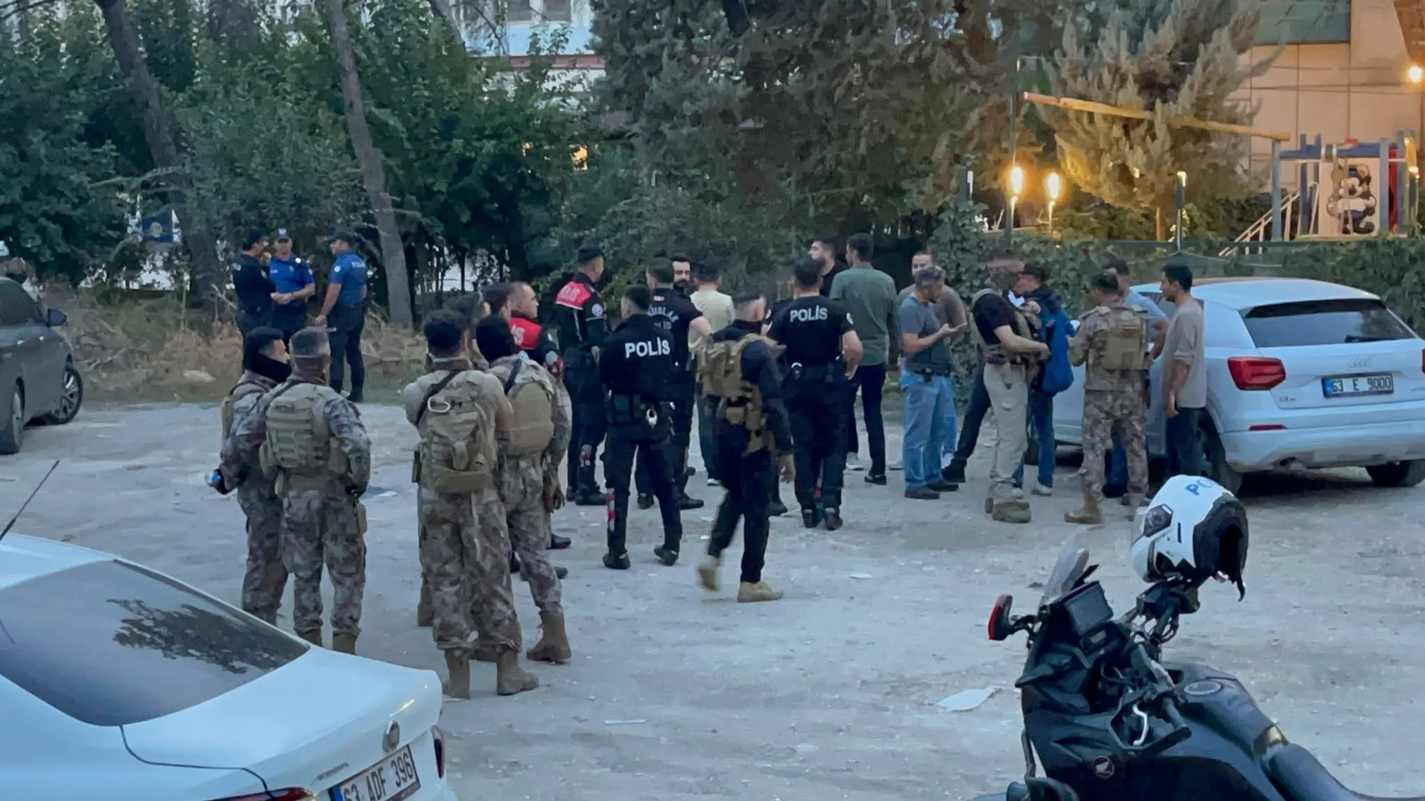 Şanlıurfa'da Polisle Çatışma: Firari Şüpheli İntihar Etti