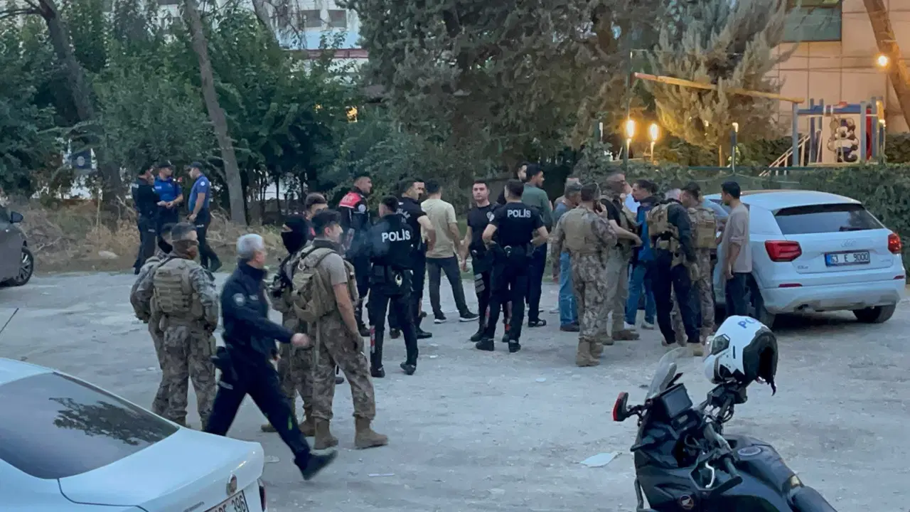 Şanlıurfa'da Polisle Çatışan Firari Şüpheli İntihar Etti