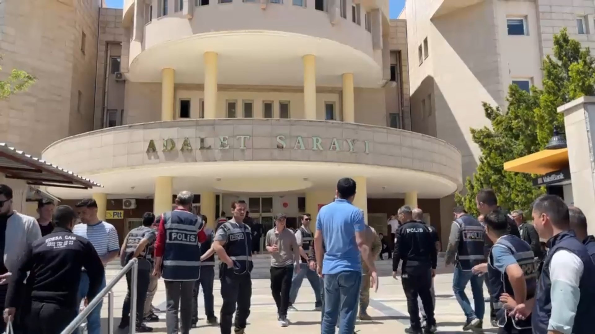 Şanlıurfa'da Tarihi Çarşıda Sopalı Saldırı: Şüpheli Tutuklandı