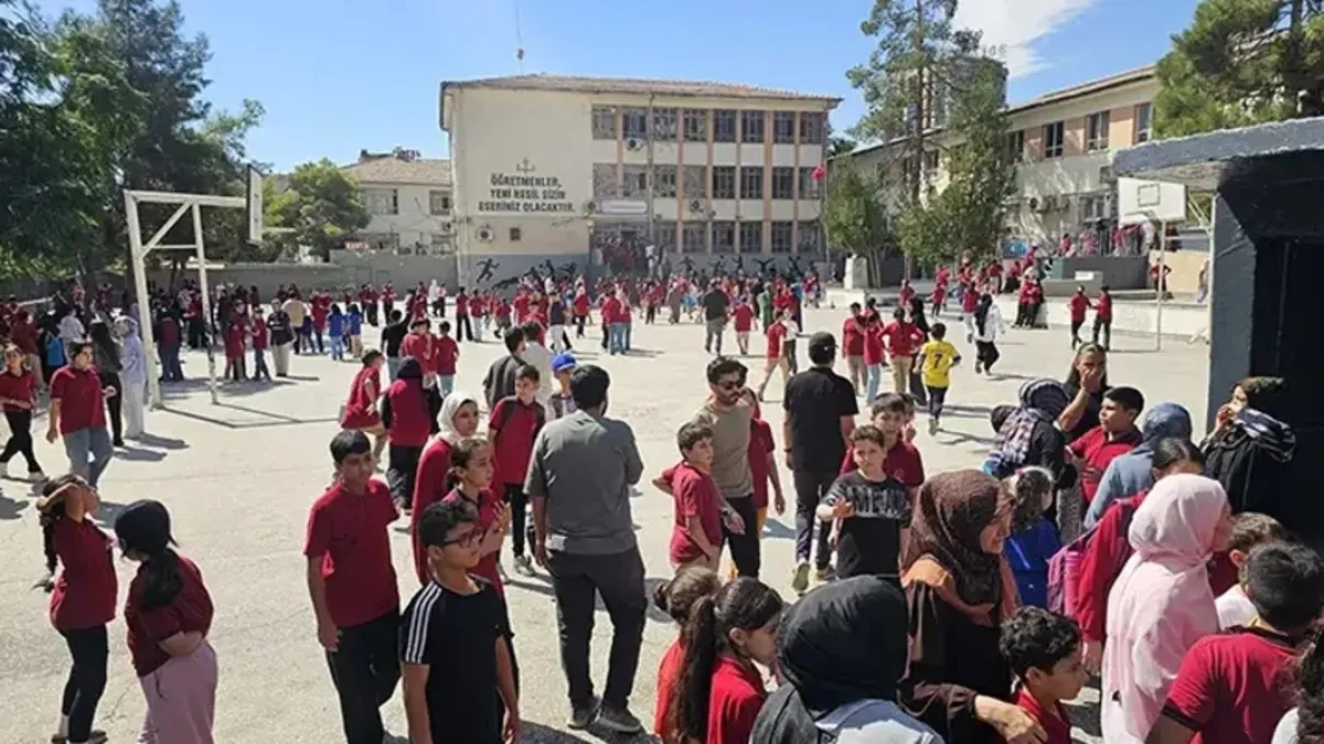 Şanlıurfa'da Deprem Sonrası Eğitime 1 Gün Ara