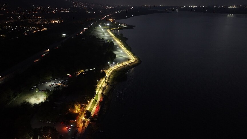 Sapanca Gölü Kıyı Şeridi Yeni Çehresiyle Beğeni Topluyor