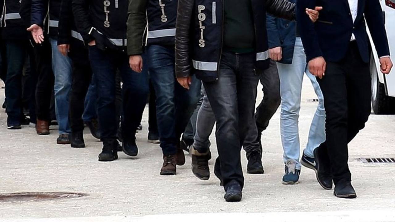 Şapkalılar suç örgütüne 5 ilde operasyon: 3 avukat da gözaltında