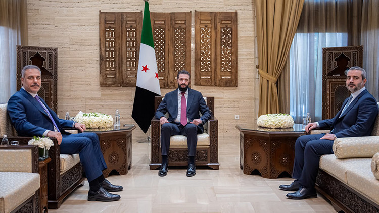 Şara, Fidan'ı Kabul Etti: Suriye'de Diplomatik Hareketlilik