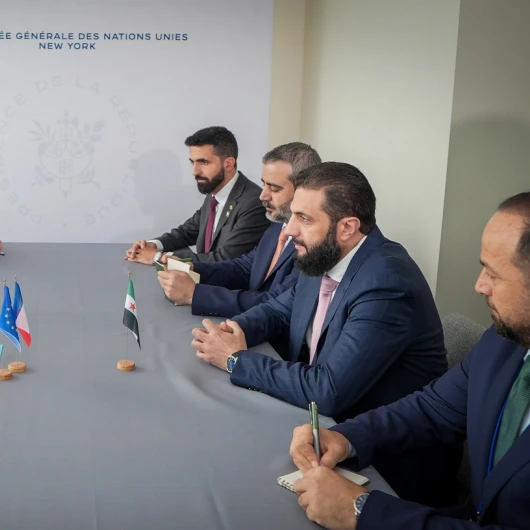 Şara ve Macron New York'ta Bir Araya Geldi