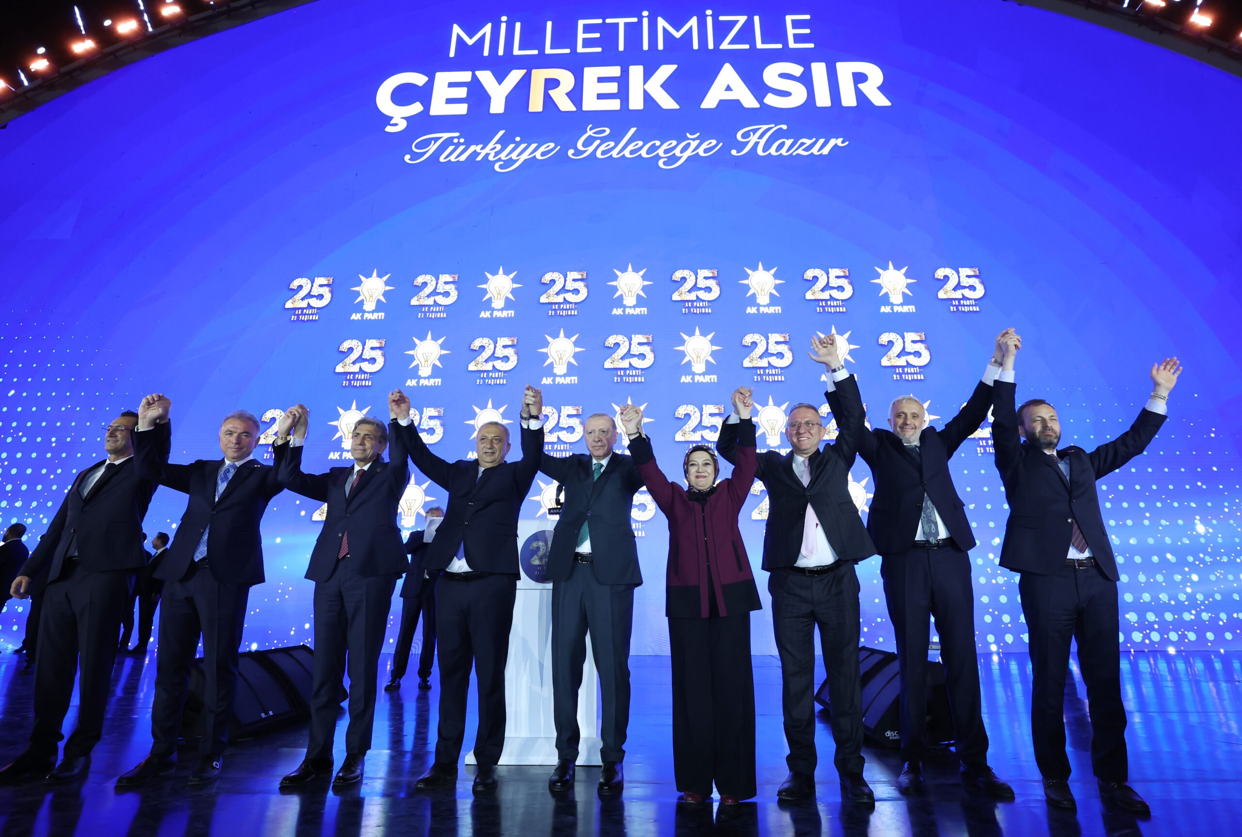 Saray'ın sesi duyurdu: 5 vekil AKP yolunda