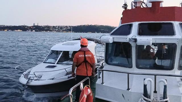 Marmara Denizi'nde batan teknede 2 kişi kurtarıldı