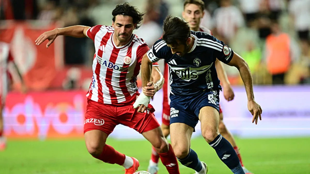 Sarıyer, Antalyaspor karşısında 2-1'lik geri dönüşle güldü