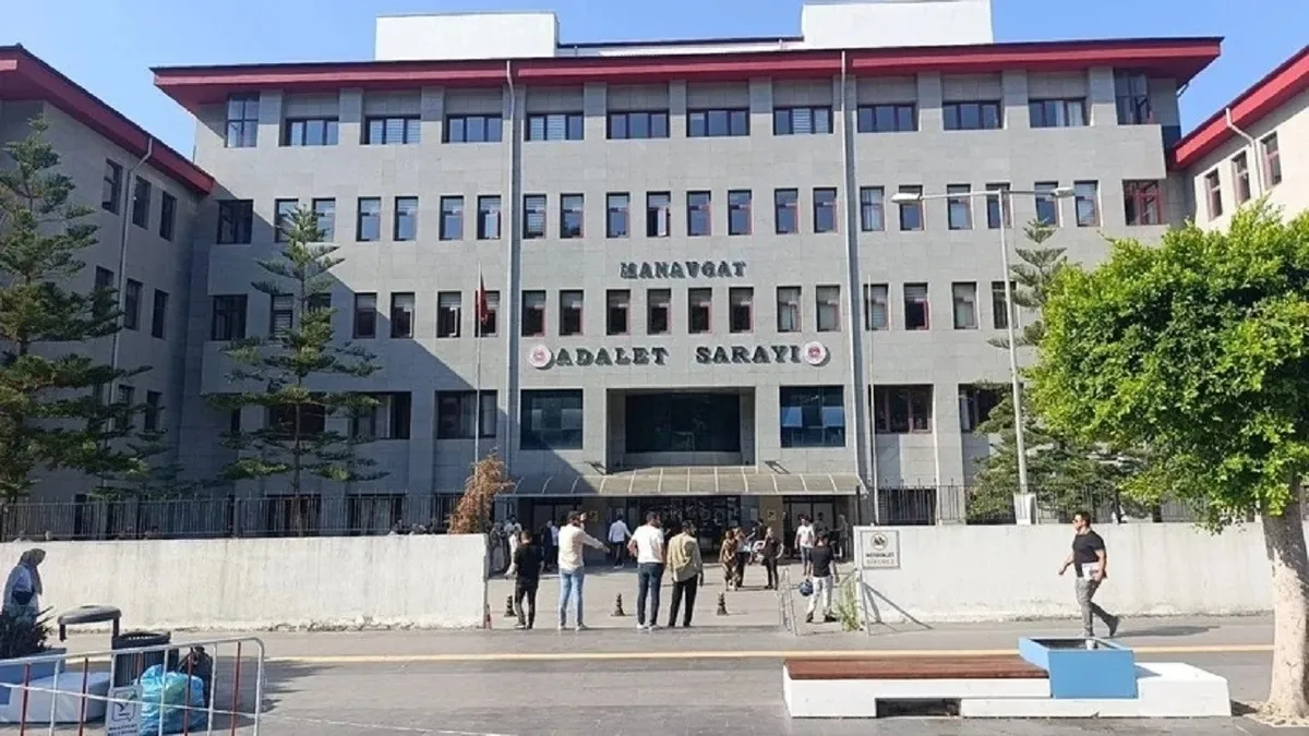 Savcılık katibinden skandal para trafiği! 'Çocuğuna dava açılmayacak' vaadiyle dolandırdı