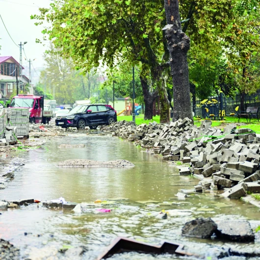 Şebeke suyu kesintisi: 10 ilçede sular durdu