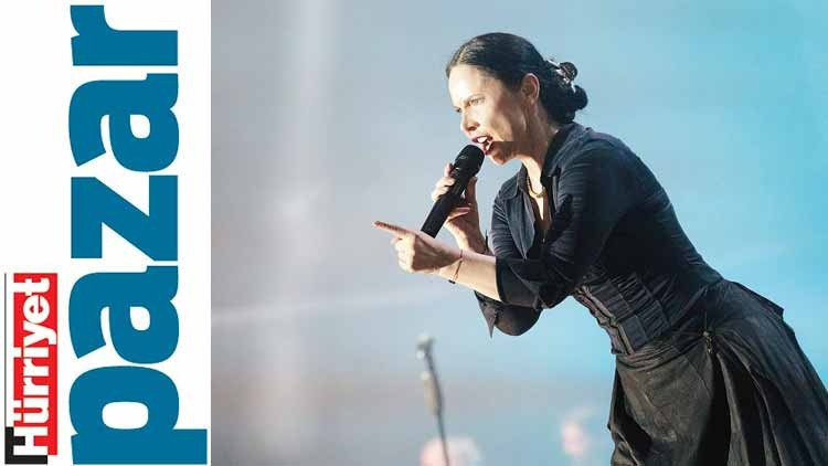 Şebnem Ferah’ın 6 Yıl Aradan Sonraki Konserinde Duygu Dolu Anlar