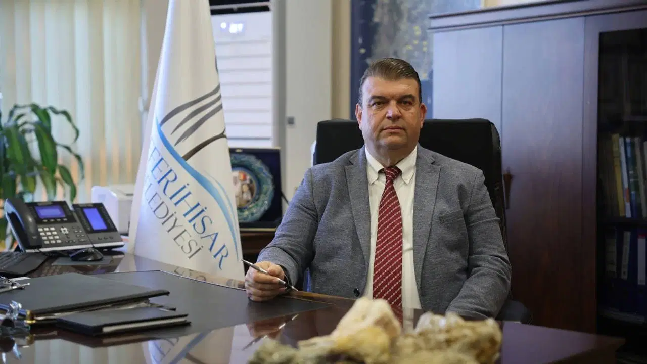 Seferihisar Belediye Başkanı İsmail Yetişkin gözaltına alındı