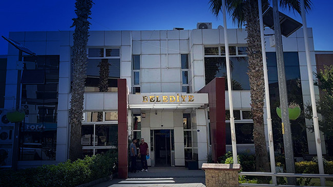 Seferihisar Belediyesi'nde Rüşvet Soruşturmasında İki Şoför Tutuklandı
