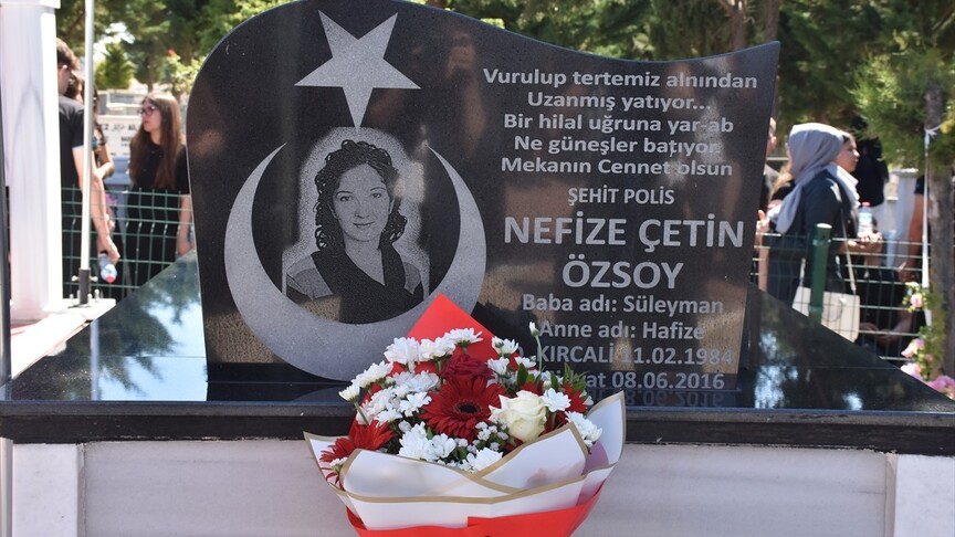 Şehit Polis Nefize Çetin Özsoy kabri başında anıldı