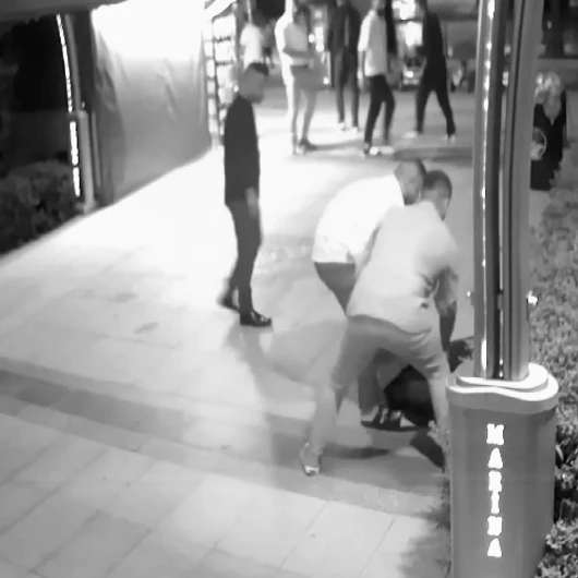 Sekapark Cinayetinde Yeni Görüntüler: 2 Kardeşe Mermi Yağdıran Sanıklar Hakim Karşısında