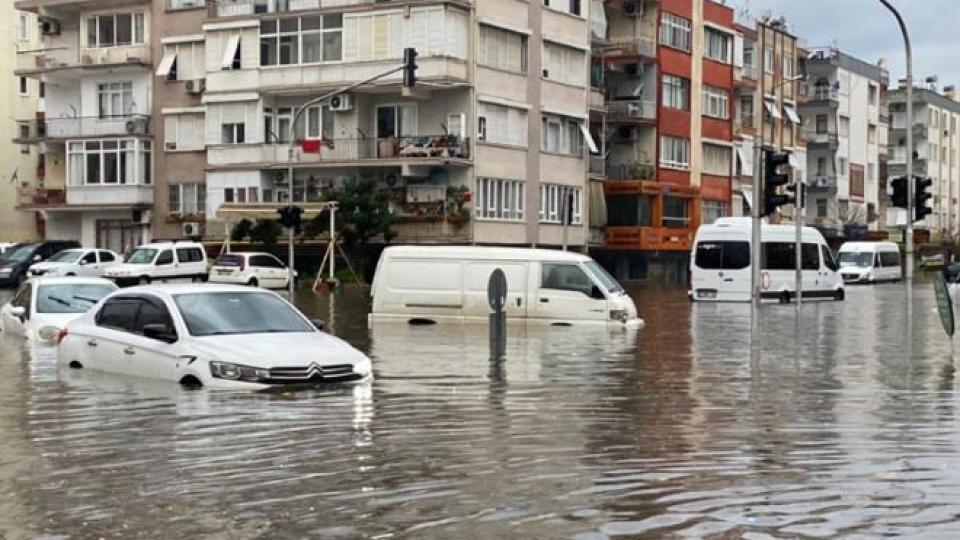 Sel Mağduru Esnafa 80 Milyon Lira Destek