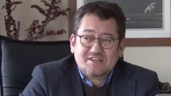 Serdar Akinan kimdir? Dang virüsüne yakalanan gazetecinin sağlık durumu ve biyografisi